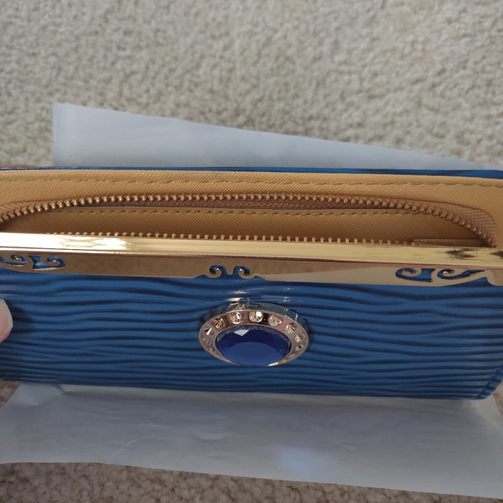 Wallet - Picture 4 of 7